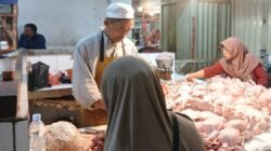 Jelang Iduladha, Harga Daging Ayam dan Cabai Merah di Kota Sukabumi Merangkak Naik