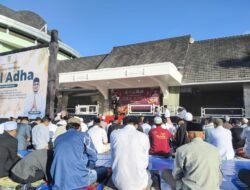 Ribuan Warga Sukabumi Shalat Iduladha di Lapang Merdeka