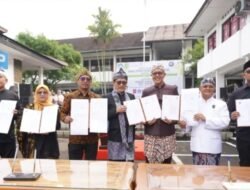 Beasiswa Bercahaya Diluncurkan, Pemkot Sukabumi Kucurkan Dana Rp 1,3 Miliar untuk 418 Mahasiswa