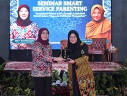 TP-PKK Kota Sukabumi Dorong Komunikasi Efektif Lewat Seminar “Smart Service Parenting”