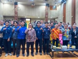 Mahasiswa UM Bandung Tunjukkan Kepedulian terhadap Isu Ketenagakerjaan Melalui Forum Public Symposium