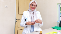 Kuliah Profesi Apoteker di UM Bandung, Pengalaman yang Membuat Zakia Makin Percaya Diri
