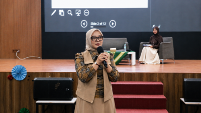 AI Tak Bisa Gantikan Apoteker, Ini Pesan Penting Dila Anggraeni di Seminar Himprofar UM Bandung