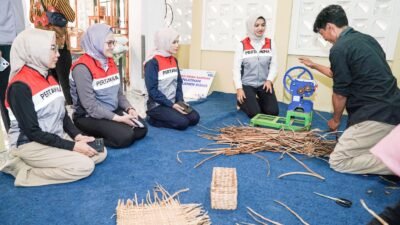 Pertamina Patra Niaga RJBB Sambut Kunjungan Dewan Komisaris ke Program Ngabedahkeun Walahar di Karawang
