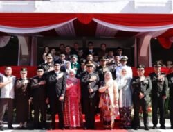 Ketua DPRD Kota Sukabumi Kang Wanju Hadiri Upacara Hari Bhayangkara ke-80