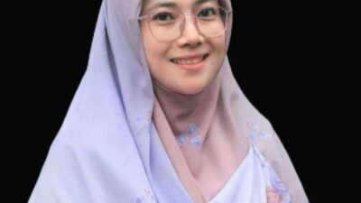 Menakar Samudra dengan Cangkir