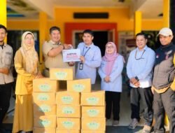 Peduli Bencana Kebakaran Kampung Adat Ciptamulya, ASN PPPK Direktorat PSNK Kemensos RI Salurkan Bantuan