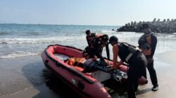Pemuda Asal Jakarta Hilang Terseret Ombak di Pantai Karangnaya Sukabumi, Tim SAR Lakukan Pencarian