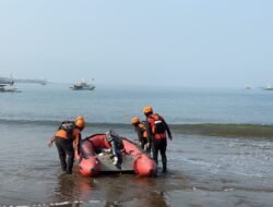 Tim SAR Lanjutkan Pencarian Pemuda Hilang Tenggelam di Pantai Karangnaya Sukabumi