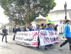 Demo ke Balai Kota dan DPRD, Mahasiswa PMII Sukabumi Minta Pinjaman Pemkot Sukabumi Rp 89 Miliar Ditunda