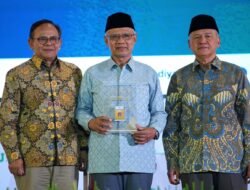 Kartu Wartawan Utama Khusus untuk Haedar Nashir, Momentum Menguatkan Tradisi Pers Muhammadiyah