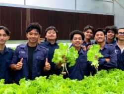 Duduk di Kelas Saja Enggak Cukup, Mahasiswa Agribisnis UM Bandung Belajar Langsung di Lapangan
