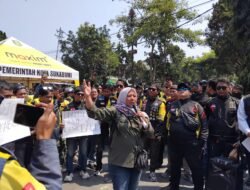 Ratusan Driver Maxim Sukabumi Datangi DPRD, Tuntut Pendaftaran Mitra Baru Dihentikan