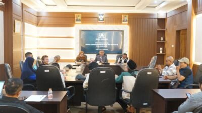 DPRD Kota Sukabumi Audiensi Bareng Forum Komunikasi RT/RW dan FITRA Bahas Rencana Pinjaman Pemkot