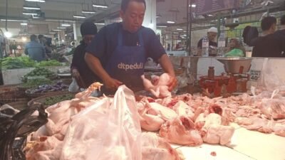 Hari Ini, Harga Daging Ayam di Pasar Sukabumi Rp 40 Ribu Per Kg dan Telur Ayam Rp 27 Ribu Per Kg