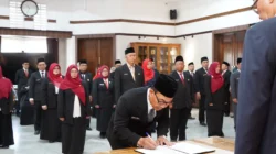 Wali Kota Sukabumi Tekankan Sumpah Jabatan, 21 Kepala Sekolah Diminta Tegakkan Kebenaran dan Keadilan