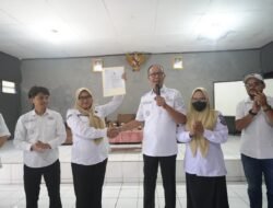 Wali Kota Sukabumi Serahkan Dokumen Legalitas Tanah Ke Penggarap Blok Kibitay