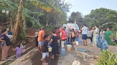Krisis Air Belum Berakhir, PMI Kota Sukabumi Distribusikan 5.000 Liter Air Bersih