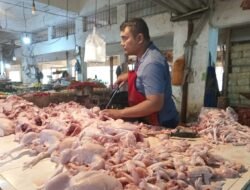 Harga Daging Ayam dan Telur di Pasar Sukabumi Turun, Cek Harga Terbarunya